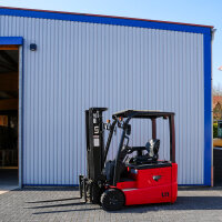 GEBRAUCHT 3-Rad-Gabelstapler 1600 kg rot