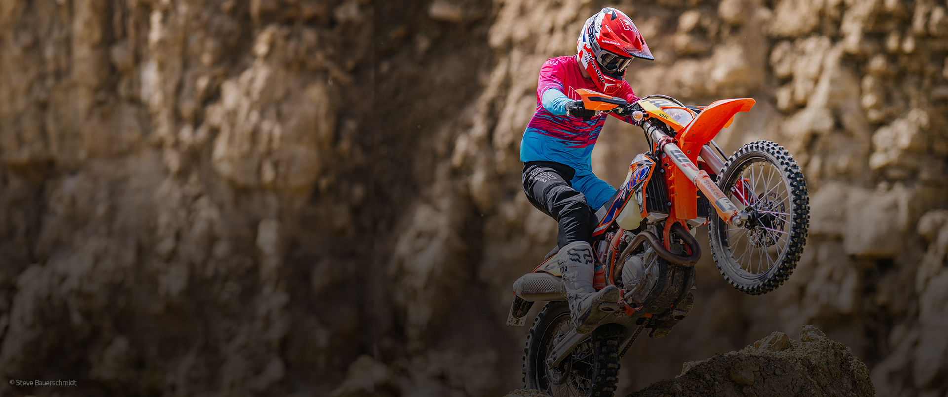 Tristan Hanak Banner